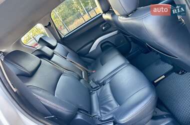 Внедорожник / Кроссовер Mitsubishi Outlander XL 2011 в 