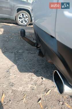 Позашляховик / Кросовер Mitsubishi Outlander XL 2011 в 