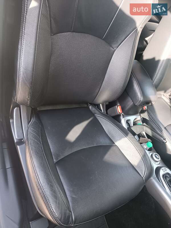 Позашляховик / Кросовер Mitsubishi Outlander XL 2011 в Дубні фото 32 Позашляховик / Кросовер Mitsubishi Outlander XL 2011 в Дубні