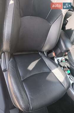 Позашляховик / Кросовер Mitsubishi Outlander XL 2011 в 