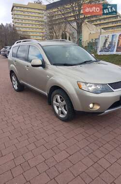 Позашляховик / Кросовер Mitsubishi Outlander XL 2007 в Трускавці