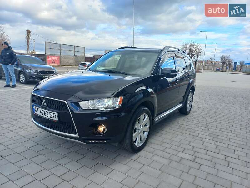 Внедорожник / Кроссовер Mitsubishi Outlander XL 2011 в Ивано-Франковске фото 2 Внедорожник / Кроссовер Mitsubishi Outlander XL 2011 в Ивано-Франковске