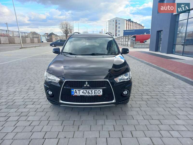 Внедорожник / Кроссовер Mitsubishi Outlander XL 2011 в Ивано-Франковске фото 7 Внедорожник / Кроссовер Mitsubishi Outlander XL 2011 в Ивано-Франковске