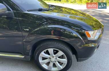 Внедорожник / Кроссовер Mitsubishi Outlander XL 2012 в 