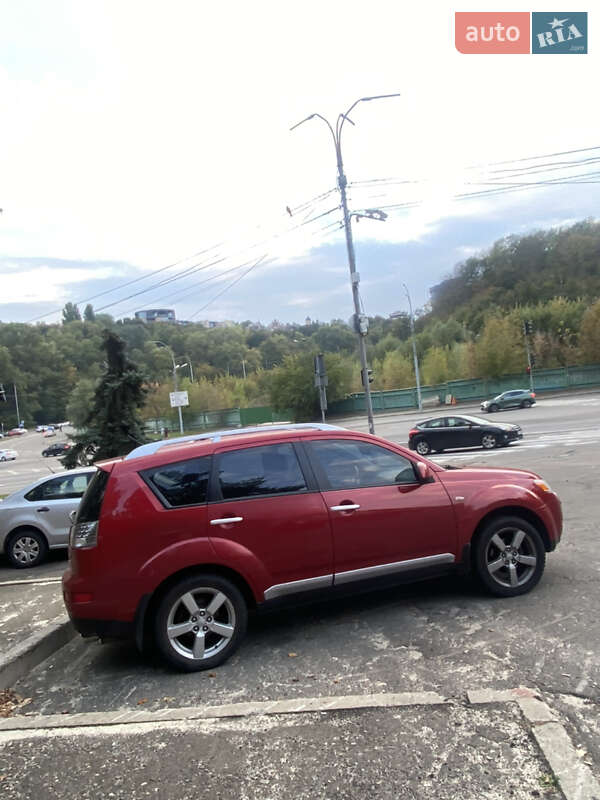 Позашляховик / Кросовер Mitsubishi Outlander XL 2008 в Києві фото 22 Позашляховик / Кросовер Mitsubishi Outlander XL 2008 в Києві