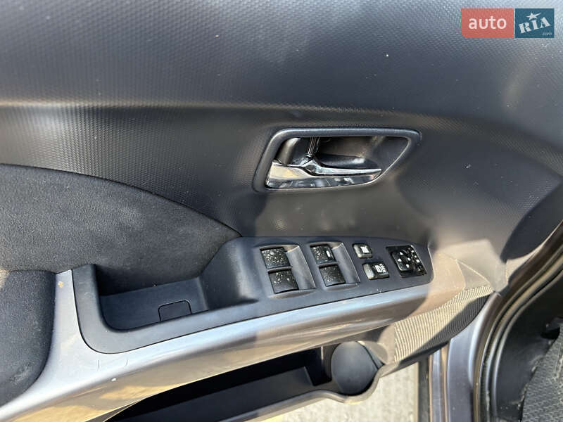 Внедорожник / Кроссовер Mitsubishi Outlander XL 2008 в Киеве фото 5 Внедорожник / Кроссовер Mitsubishi Outlander XL 2008 в Киеве