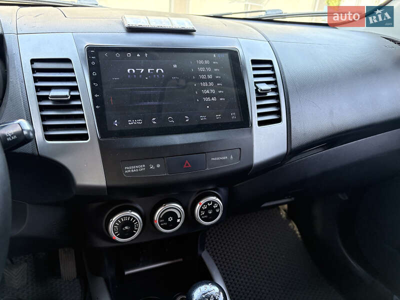 Внедорожник / Кроссовер Mitsubishi Outlander XL 2008 в Киеве фото 11 Внедорожник / Кроссовер Mitsubishi Outlander XL 2008 в Киеве