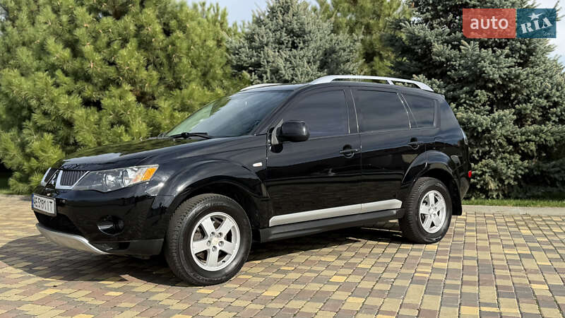 Внедорожник / Кроссовер Mitsubishi Outlander XL 2009 в Днепре фото 3 Внедорожник / Кроссовер Mitsubishi Outlander XL 2009 в Днепре