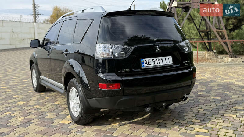 Внедорожник / Кроссовер Mitsubishi Outlander XL 2009 в Днепре фото 9 Внедорожник / Кроссовер Mitsubishi Outlander XL 2009 в Днепре