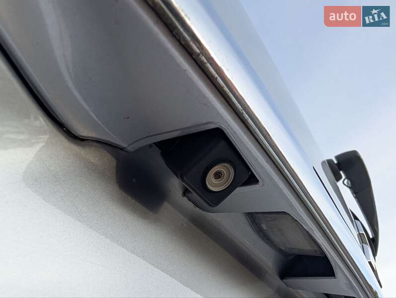 Внедорожник / Кроссовер Mitsubishi Outlander XL 2012 в Луцке