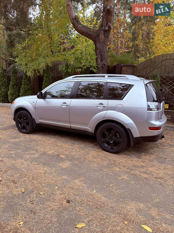 Внедорожник / Кроссовер Mitsubishi Outlander XL 2007 в Киеве фото 13 Внедорожник / Кроссовер Mitsubishi Outlander XL 2007 в Киеве