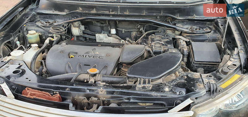 Внедорожник / Кроссовер Mitsubishi Outlander XL 2009 в Тернополе