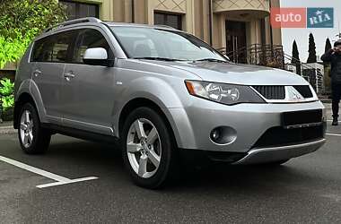 Внедорожник / Кроссовер Mitsubishi Outlander XL 2007 в Киеве