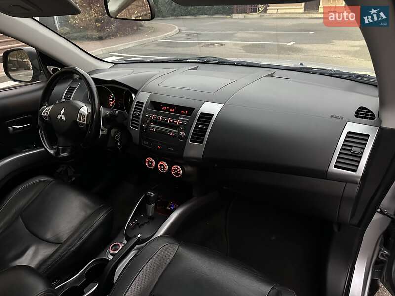 Внедорожник / Кроссовер Mitsubishi Outlander XL 2007 в Киеве фото 27 Внедорожник / Кроссовер Mitsubishi Outlander XL 2007 в Киеве