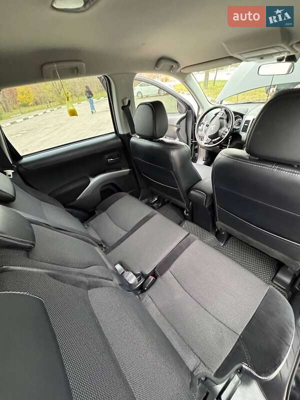 Позашляховик / Кросовер Mitsubishi Outlander XL 2011 в Запоріжжі фото 27 Позашляховик / Кросовер Mitsubishi Outlander XL 2011 в Запоріжжі