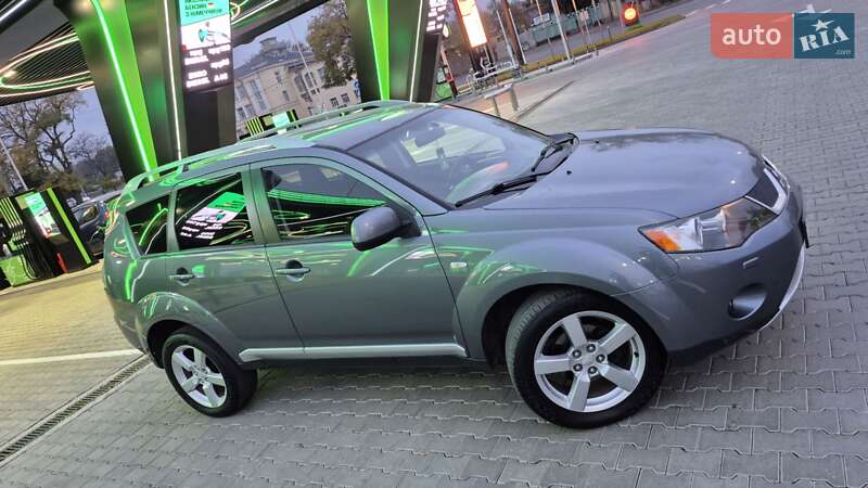 Позашляховик / Кросовер Mitsubishi Outlander XL 2007 в Одесі фото 87 Позашляховик / Кросовер Mitsubishi Outlander XL 2007 в Одесі