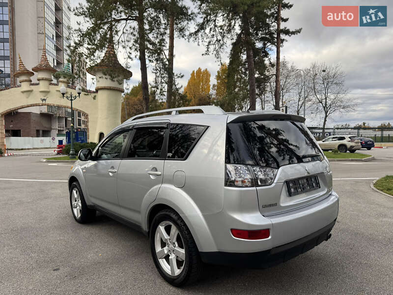 Внедорожник / Кроссовер Mitsubishi Outlander XL 2008 в Харькове