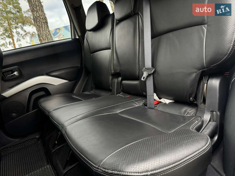 Внедорожник / Кроссовер Mitsubishi Outlander XL 2008 в Харькове