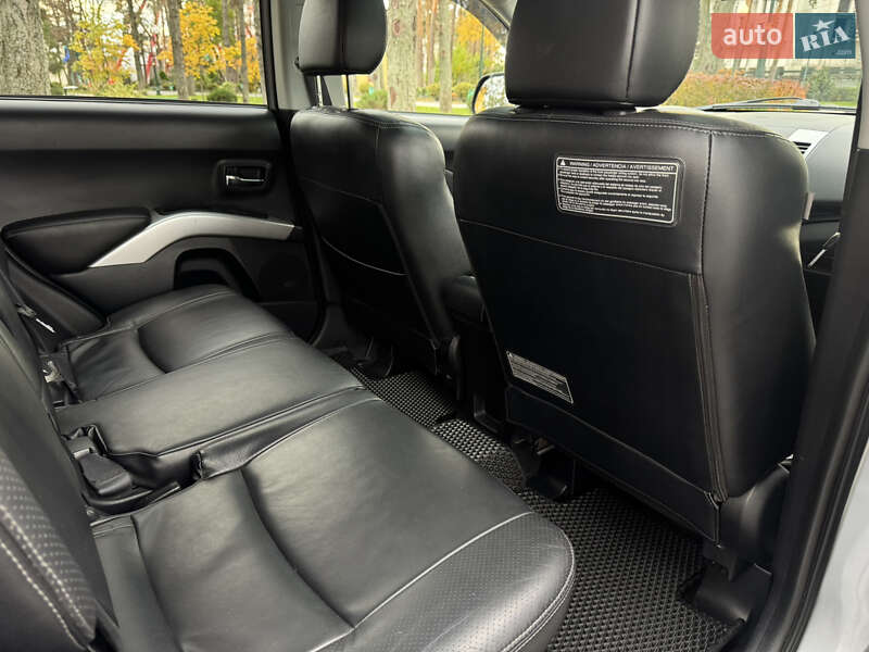 Внедорожник / Кроссовер Mitsubishi Outlander XL 2008 в Харькове