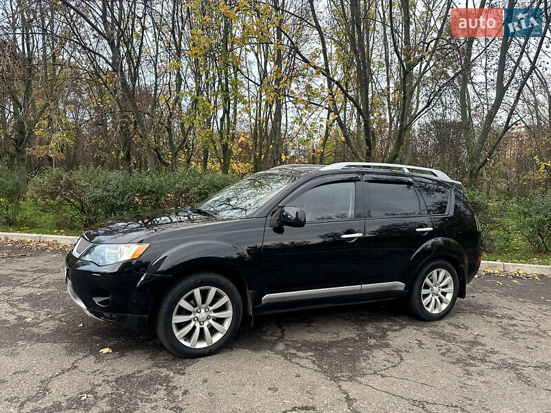 Позашляховик / Кросовер Mitsubishi Outlander XL 2007 в Одесі