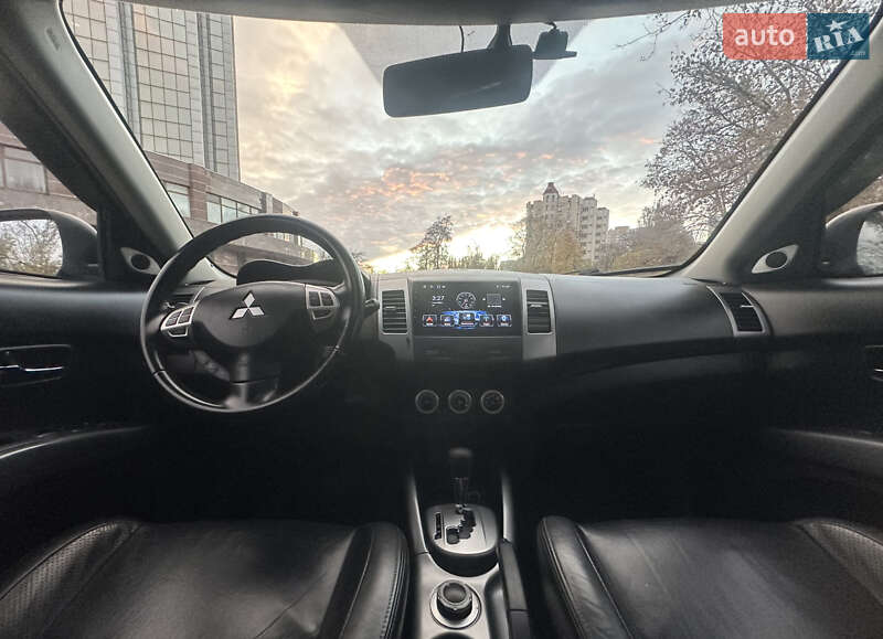 Позашляховик / Кросовер Mitsubishi Outlander XL 2007 в Одесі
