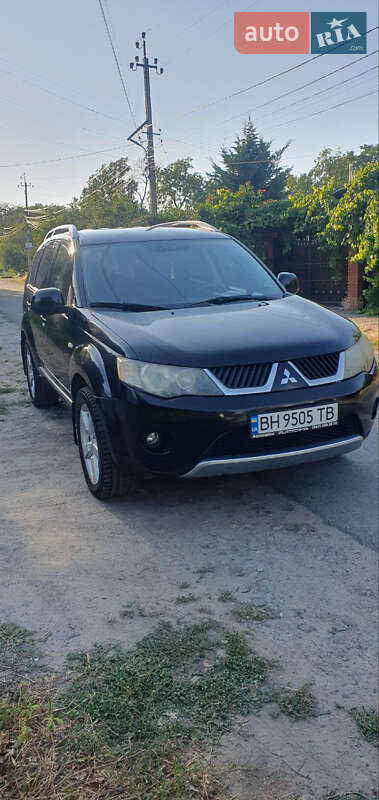 Внедорожник / Кроссовер Mitsubishi Outlander XL 2008 в Беляевке