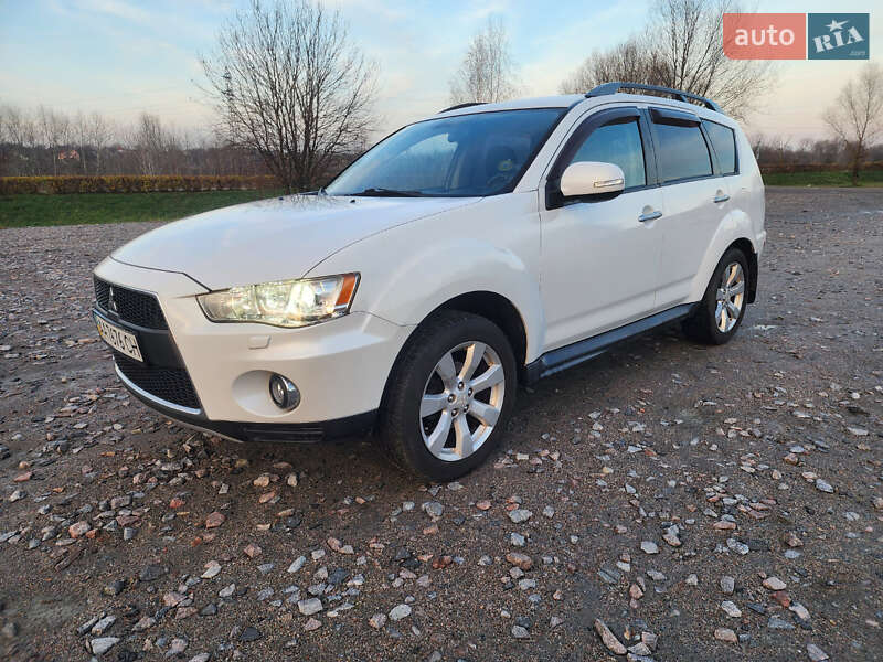 Внедорожник / Кроссовер Mitsubishi Outlander XL 2011 в Буче фото 2 Внедорожник / Кроссовер Mitsubishi Outlander XL 2011 в Буче