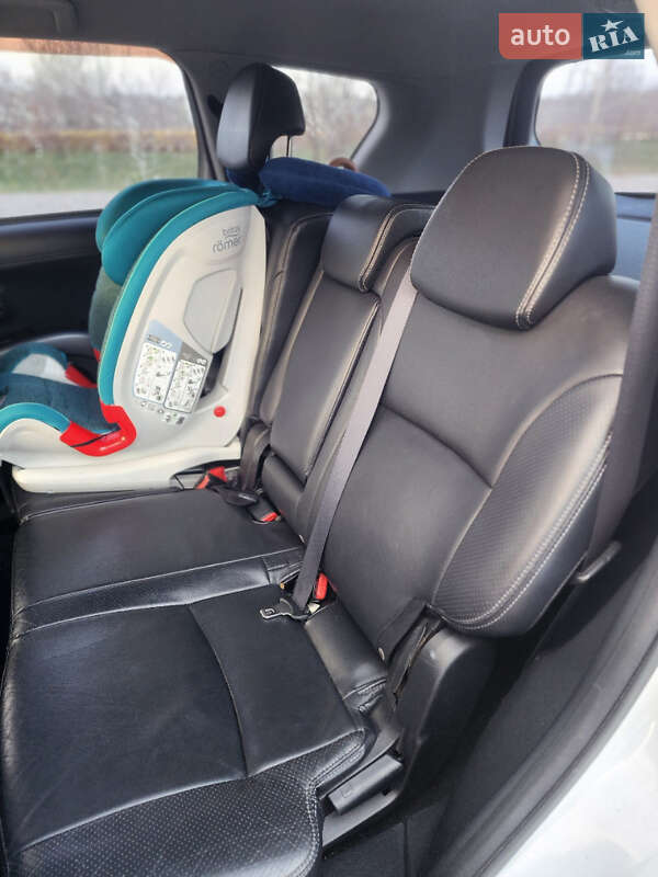 Внедорожник / Кроссовер Mitsubishi Outlander XL 2011 в Буче фото 20 Внедорожник / Кроссовер Mitsubishi Outlander XL 2011 в Буче