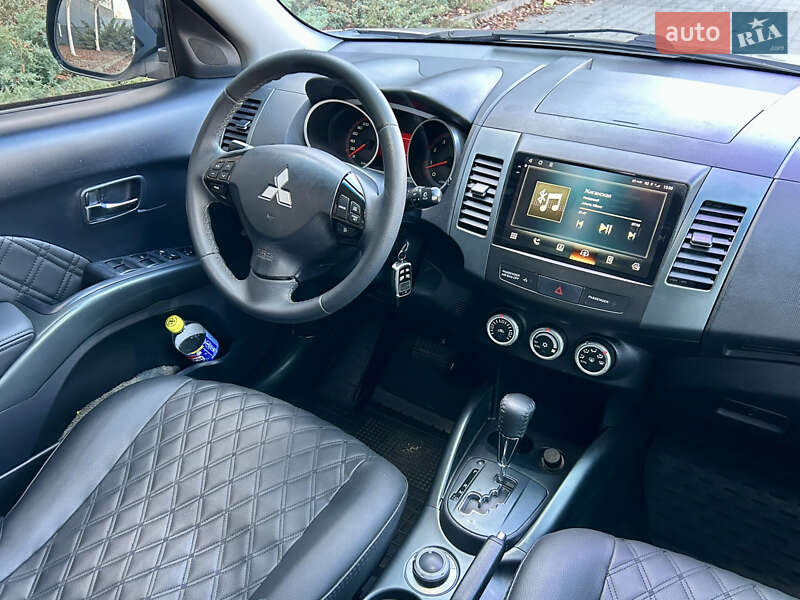 Внедорожник / Кроссовер Mitsubishi Outlander XL 2008 в Белой Церкви