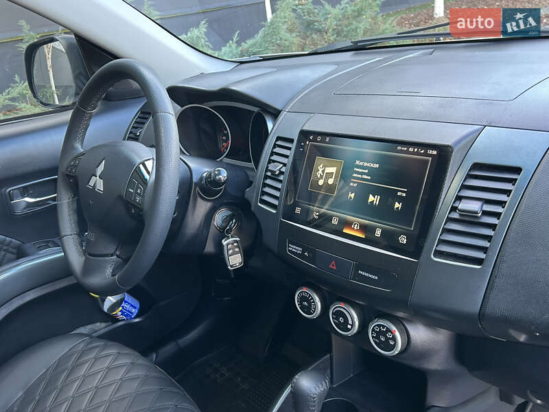 Внедорожник / Кроссовер Mitsubishi Outlander XL 2008 в Белой Церкви