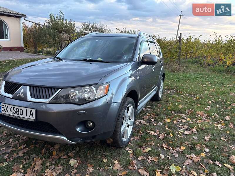 Позашляховик / Кросовер Mitsubishi Outlander XL 2008 в Мурованих Курилівцях фото 7 Позашляховик / Кросовер Mitsubishi Outlander XL 2008 в Мурованих Курилівцях