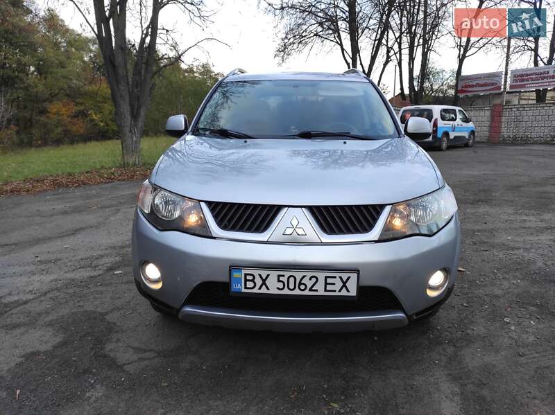 Внедорожник / Кроссовер Mitsubishi Outlander XL 2007 в Хмельницком