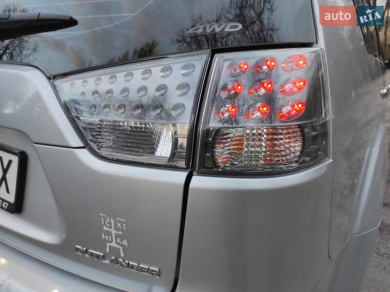 Внедорожник / Кроссовер Mitsubishi Outlander XL 2007 в Хмельницком