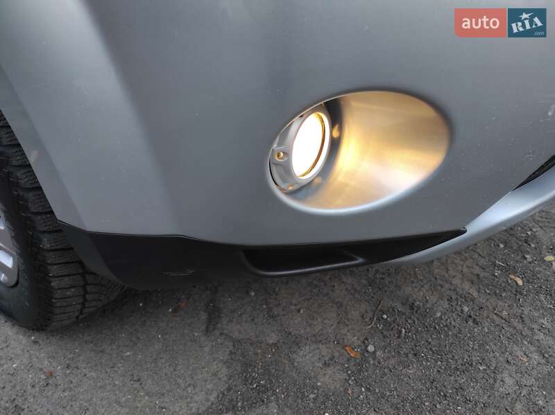 Внедорожник / Кроссовер Mitsubishi Outlander XL 2007 в Хмельницком