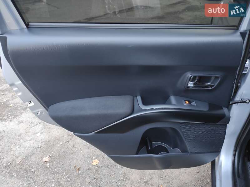 Внедорожник / Кроссовер Mitsubishi Outlander XL 2007 в Хмельницком