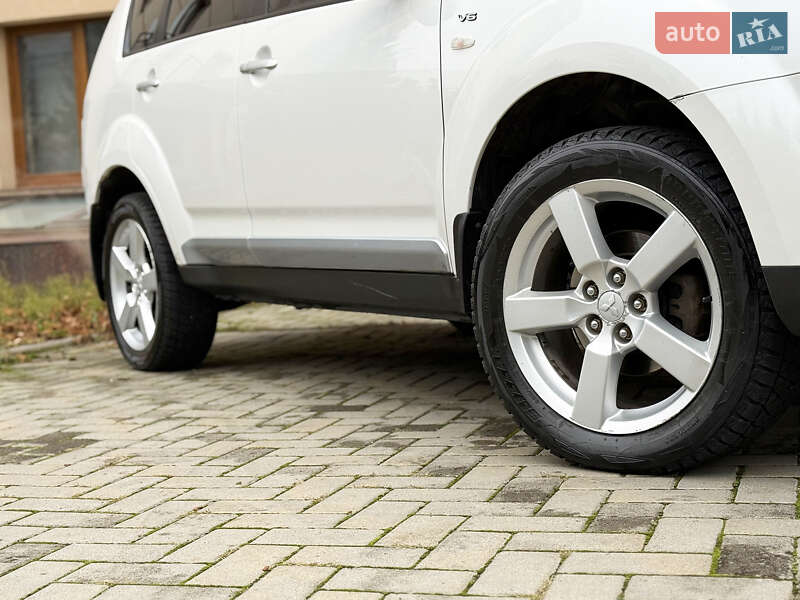 Внедорожник / Кроссовер Mitsubishi Outlander XL 2008 в Харькове