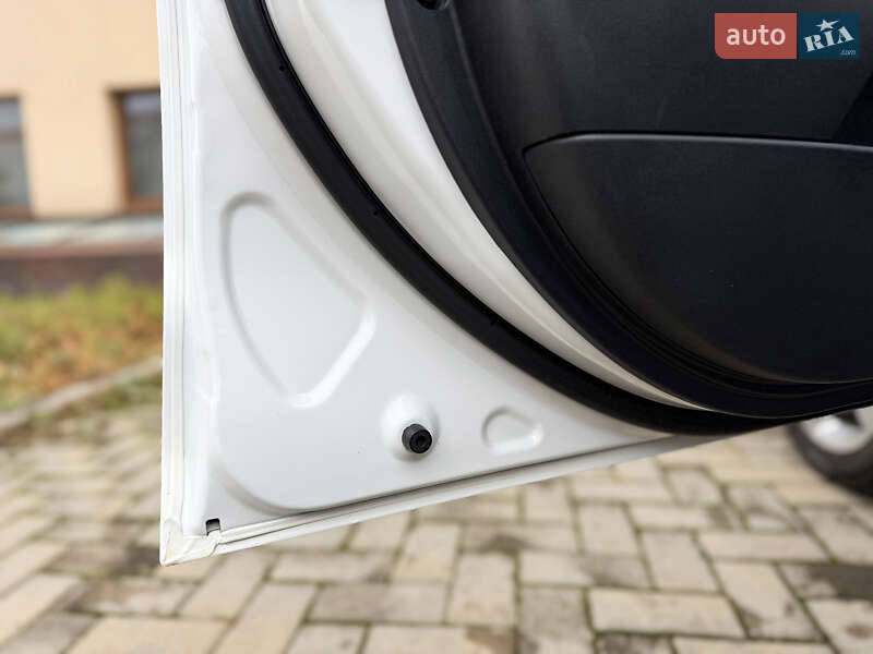 Внедорожник / Кроссовер Mitsubishi Outlander XL 2008 в Харькове