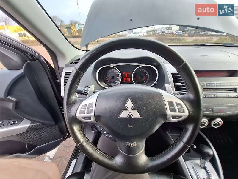 Внедорожник / Кроссовер Mitsubishi Outlander XL 2008 в Житомире