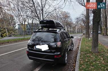 Позашляховик / Кросовер Mitsubishi Outlander XL 2008 в Києві