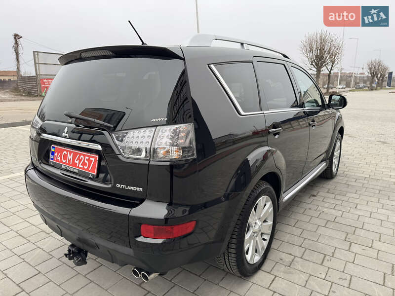 Позашляховик / Кросовер Mitsubishi Outlander XL 2011 в Івано-Франківську