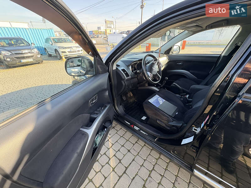 Внедорожник / Кроссовер Mitsubishi Outlander XL 2007 в Черновцах