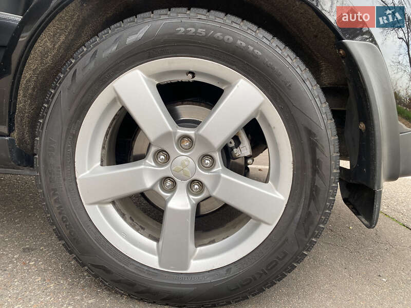 Позашляховик / Кросовер Mitsubishi Outlander XL 2008 в Одесі