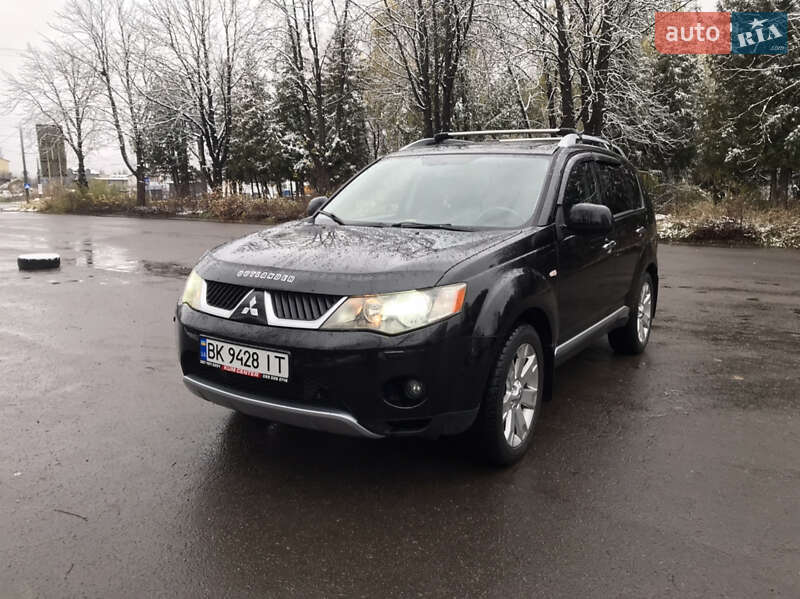 Позашляховик / Кросовер Mitsubishi Outlander XL 2008 в Луцьку