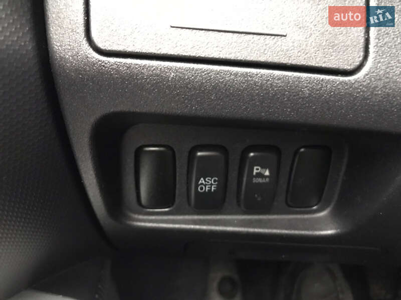 Позашляховик / Кросовер Mitsubishi Outlander XL 2008 в Луцьку