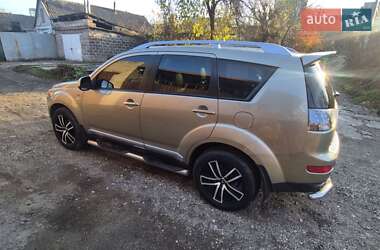 Внедорожник / Кроссовер Mitsubishi Outlander XL 2007 в Запорожье