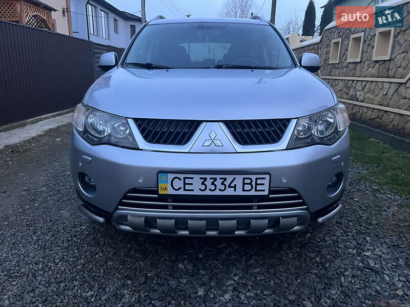 Внедорожник / Кроссовер Mitsubishi Outlander XL 2007 в Черновцах