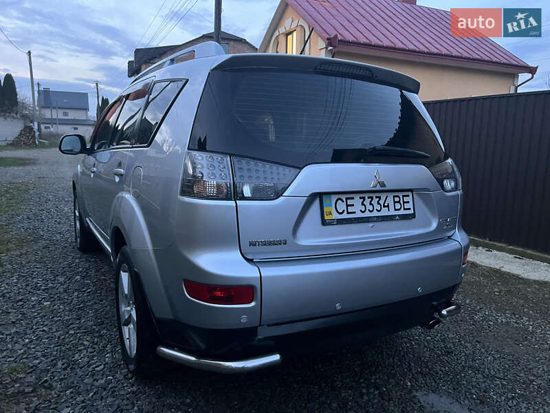 Внедорожник / Кроссовер Mitsubishi Outlander XL 2007 в Черновцах