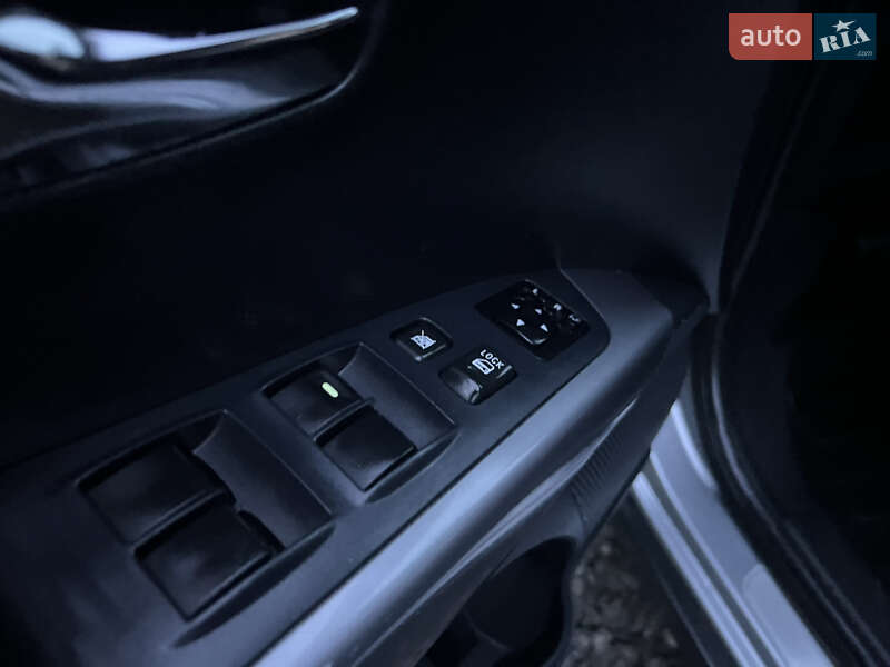 Внедорожник / Кроссовер Mitsubishi Outlander XL 2007 в Черновцах