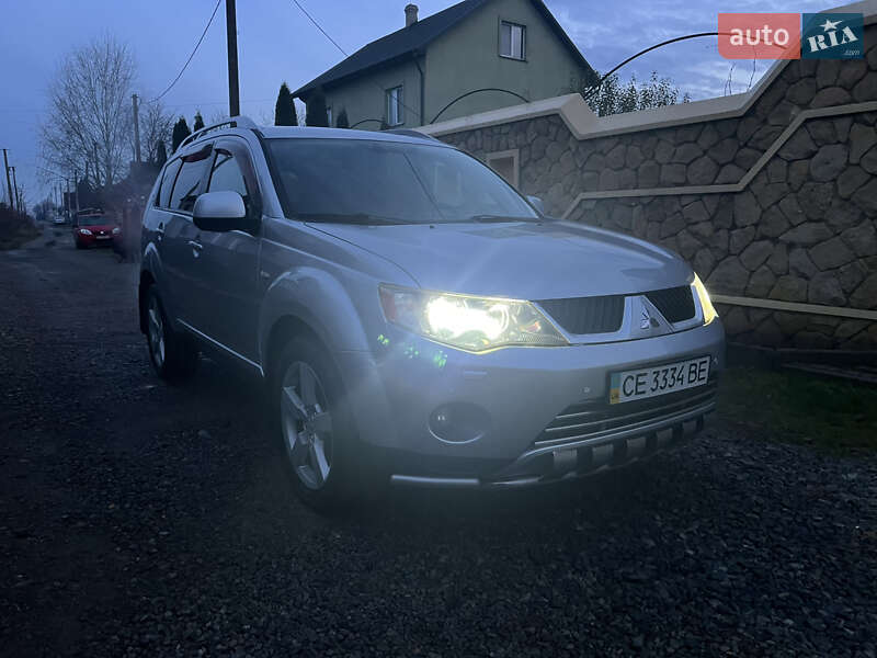 Внедорожник / Кроссовер Mitsubishi Outlander XL 2007 в Черновцах