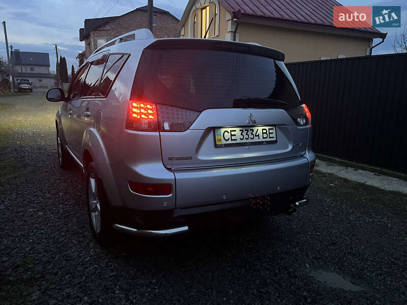 Внедорожник / Кроссовер Mitsubishi Outlander XL 2007 в Черновцах
